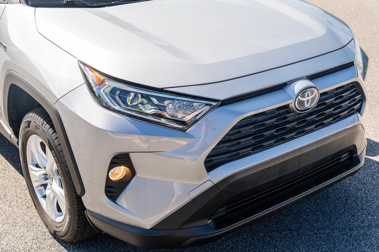 2020 Toyota RAV4 Hybrid XLE