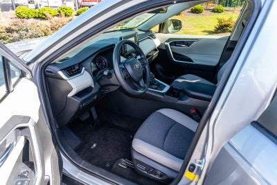 2020 Toyota RAV4 Hybrid XLE