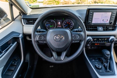 2020 Toyota RAV4 Hybrid XLE