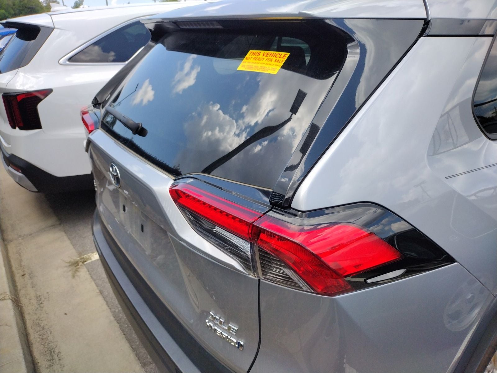 2020 Toyota RAV4 Hybrid XLE