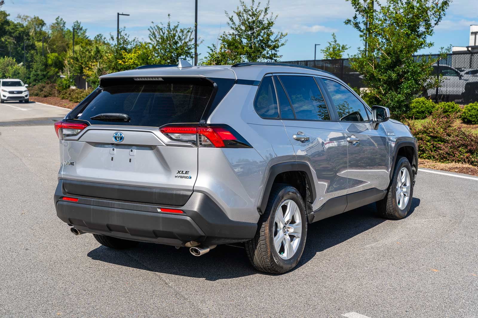 2020 Toyota RAV4 Hybrid XLE