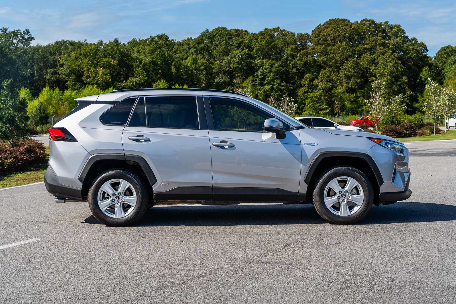 2020 Toyota RAV4 Hybrid XLE
