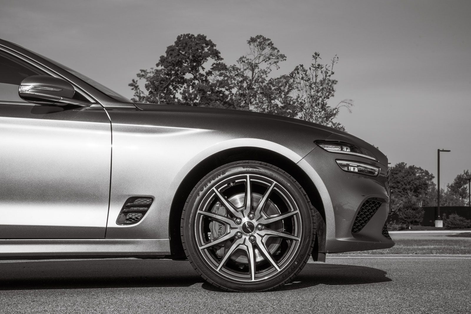 2025 Genesis G70 2.5T