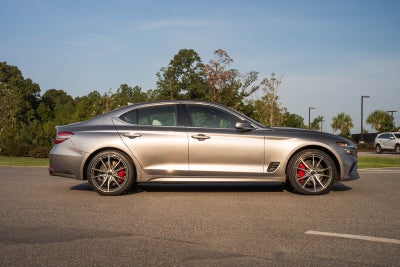 2025 Genesis G70 2.5T