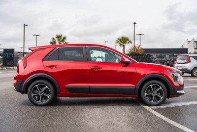 2024 Kia Niro LX