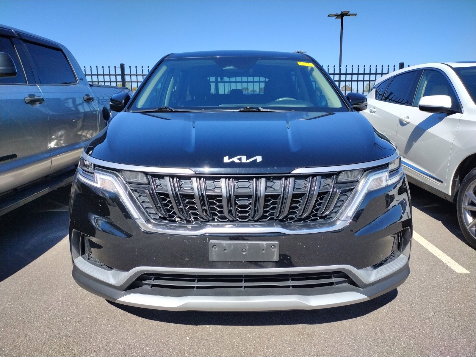 2024 Kia Carnival LX