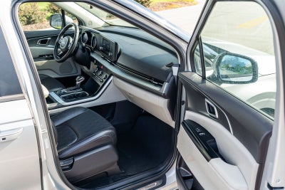 2023 Kia Carnival LX Seat Package