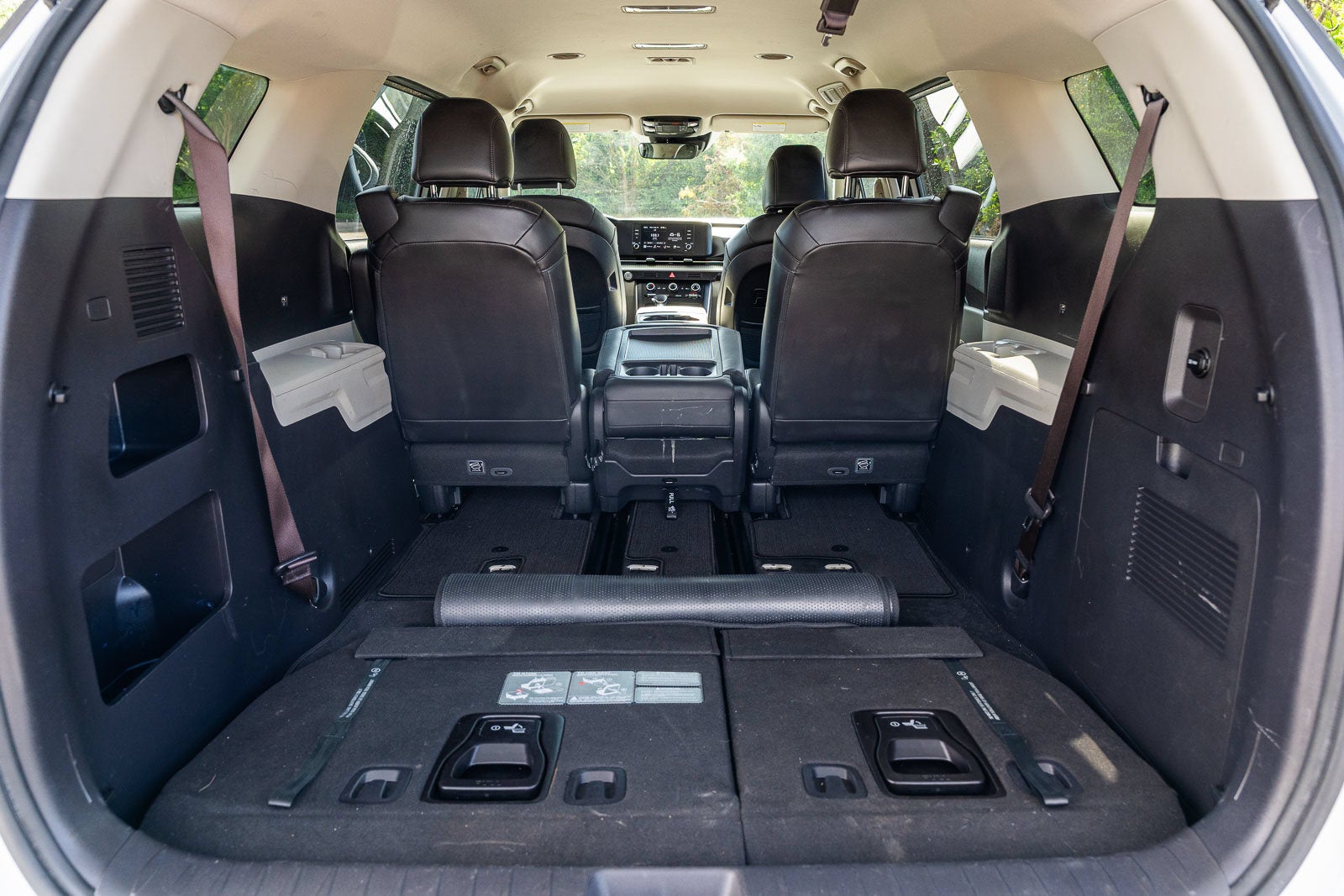 2023 Kia Carnival LX Seat Package