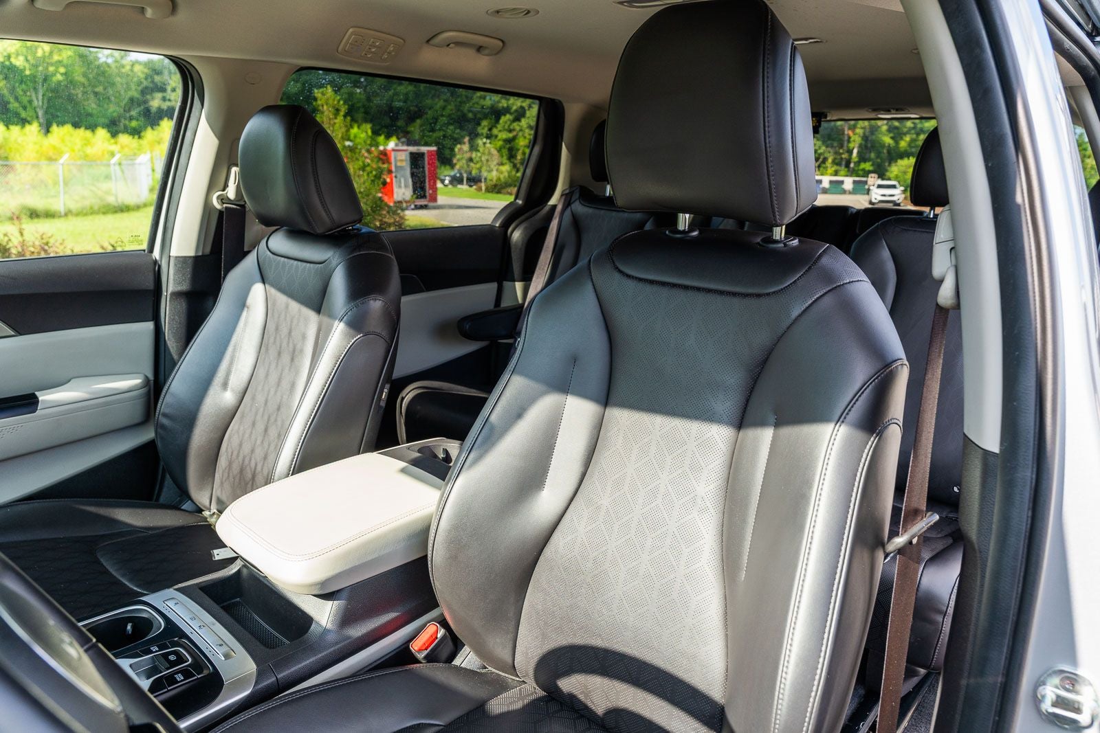 2023 Kia Carnival LX Seat Package