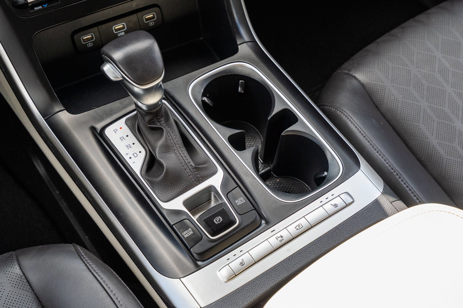 2023 Kia Carnival LX Seat Package