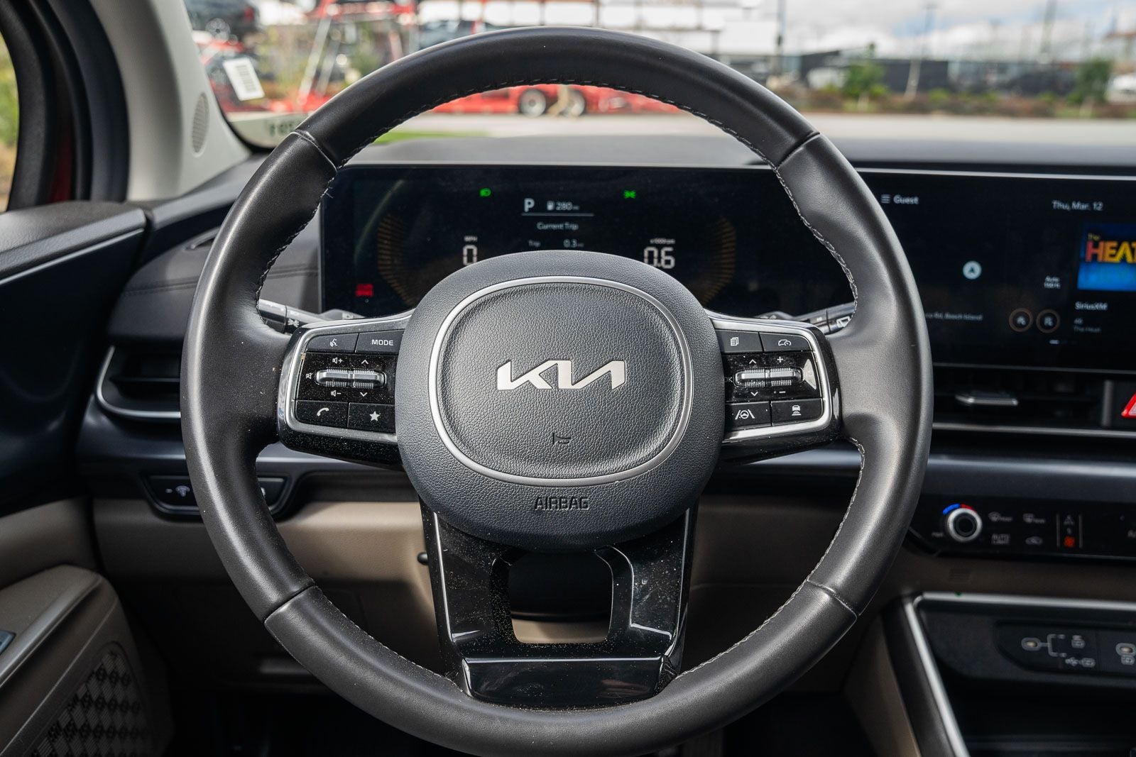 2025 Kia Carnival LXS