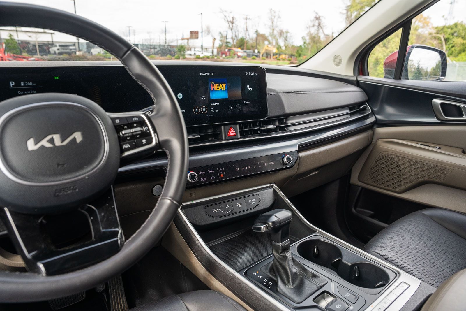 2025 Kia Carnival LXS