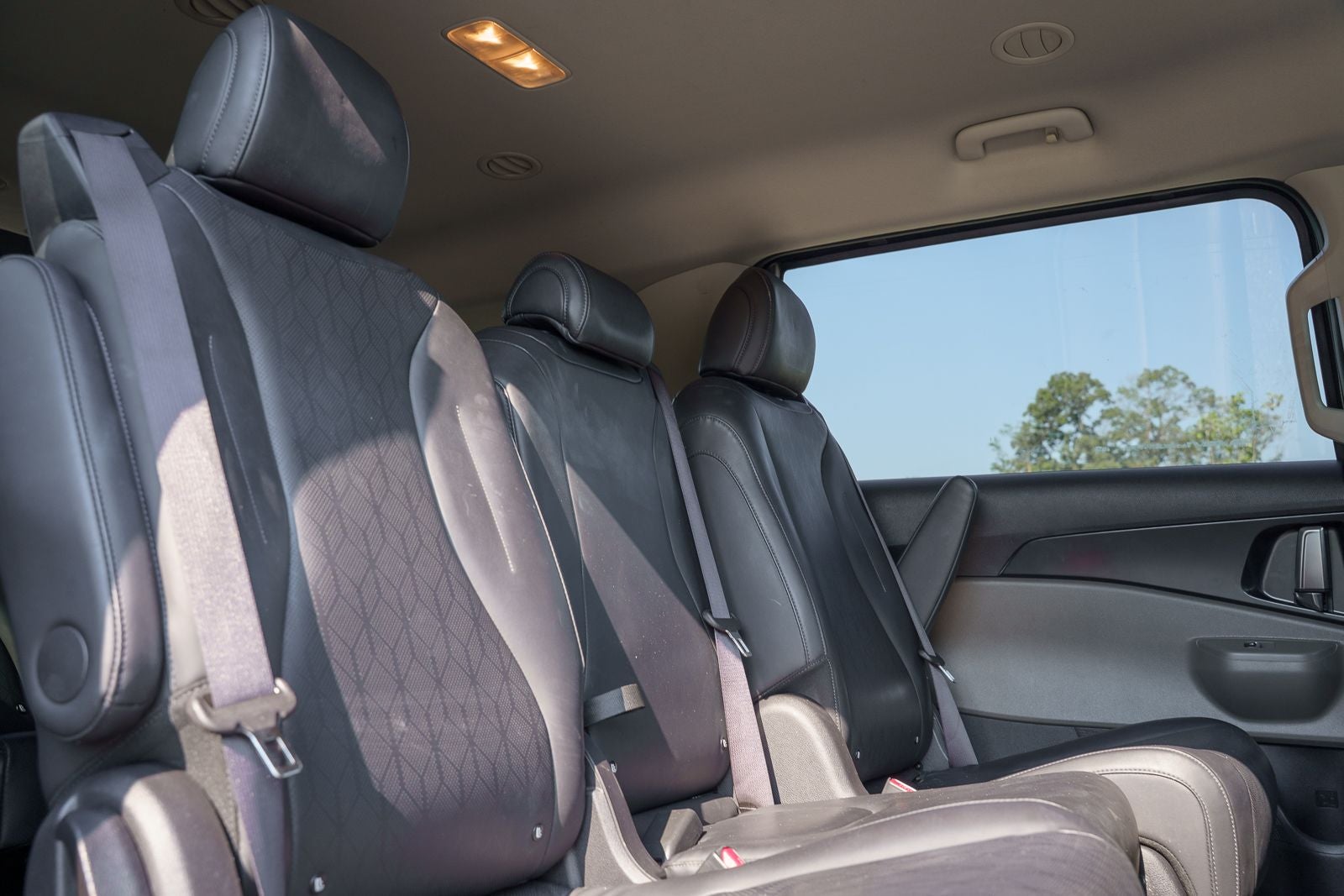 2025 Kia Carnival LXS