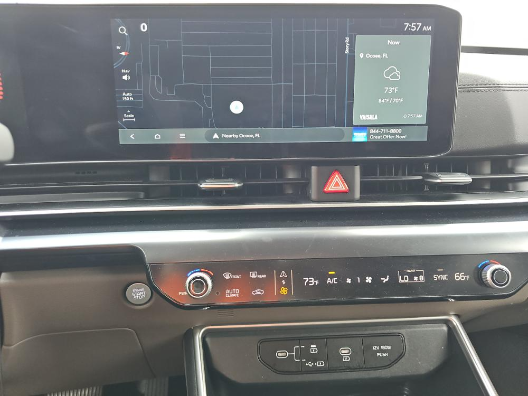 2025 Kia Carnival LXS