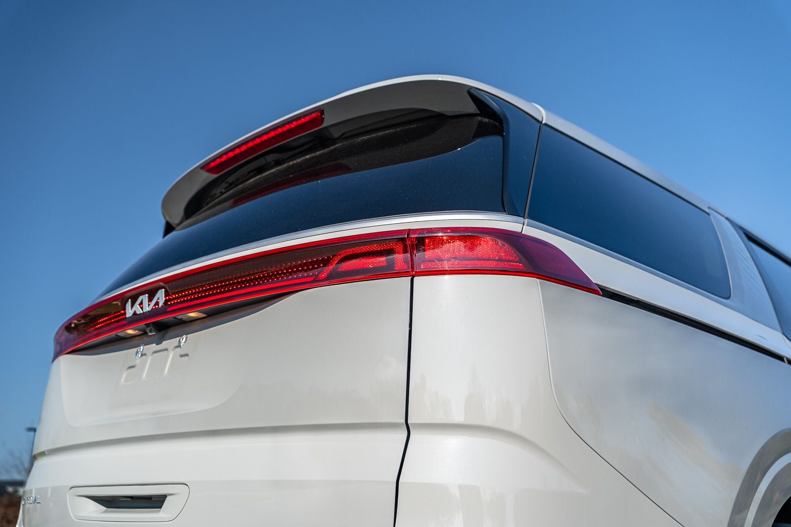 2024 Kia Carnival EX