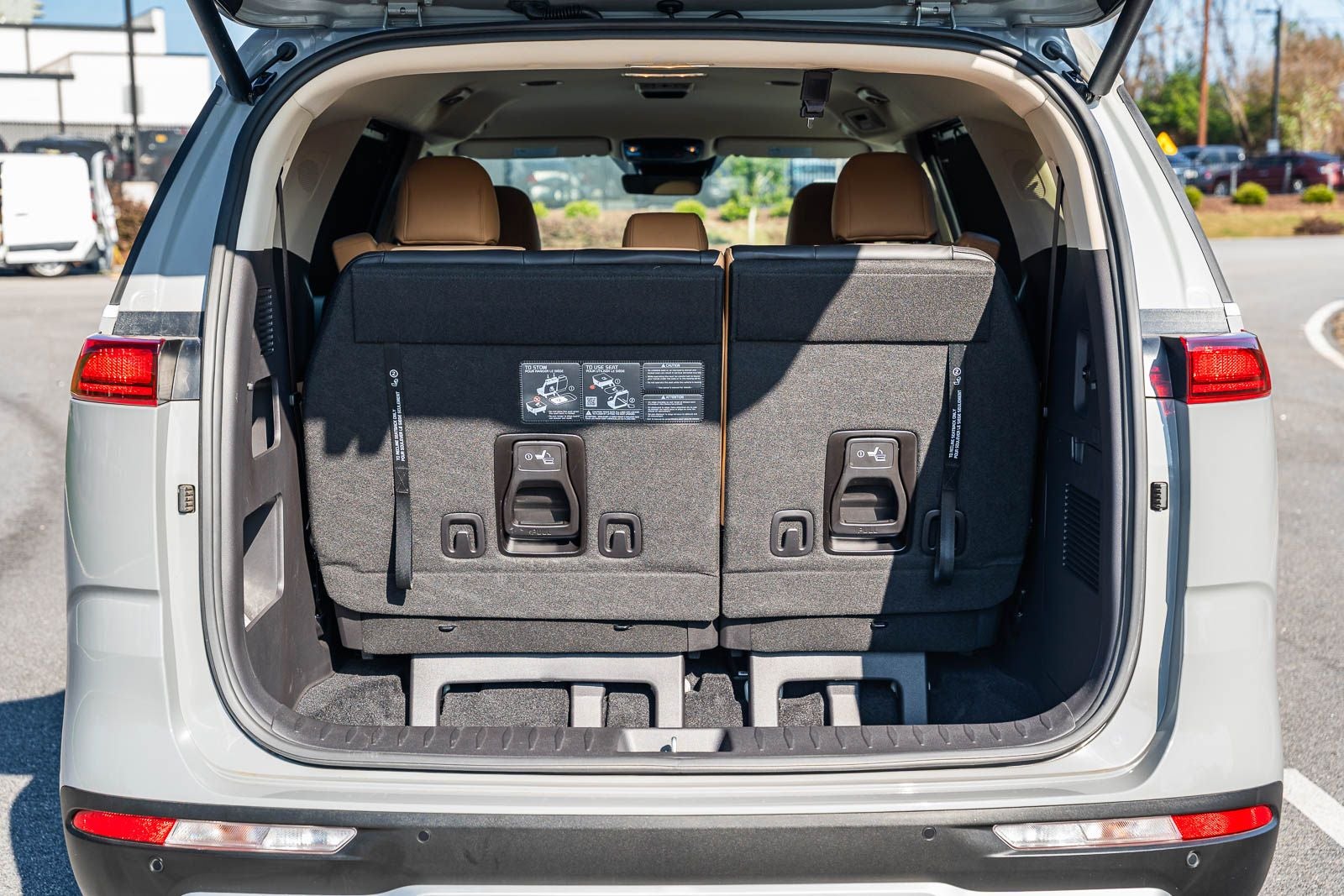 2024 Kia Carnival EX