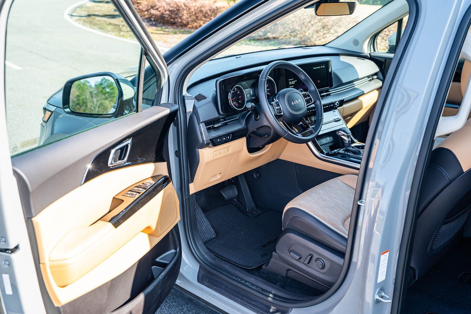 2024 Kia Carnival EX