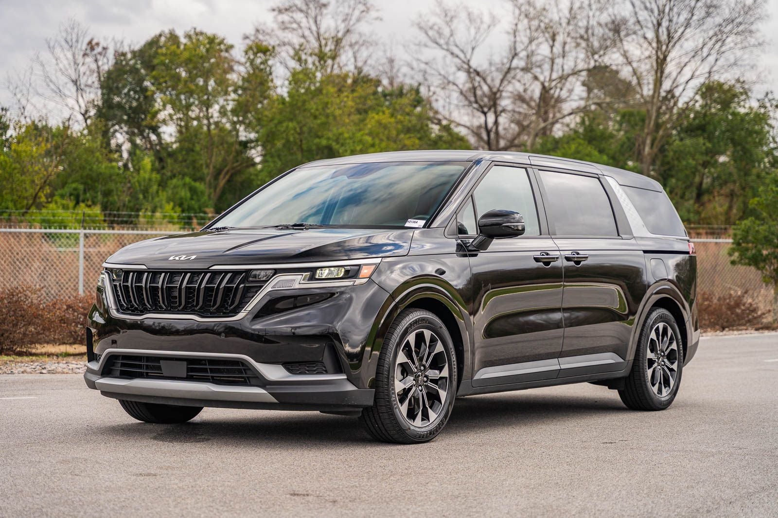 2024 Kia Carnival EX