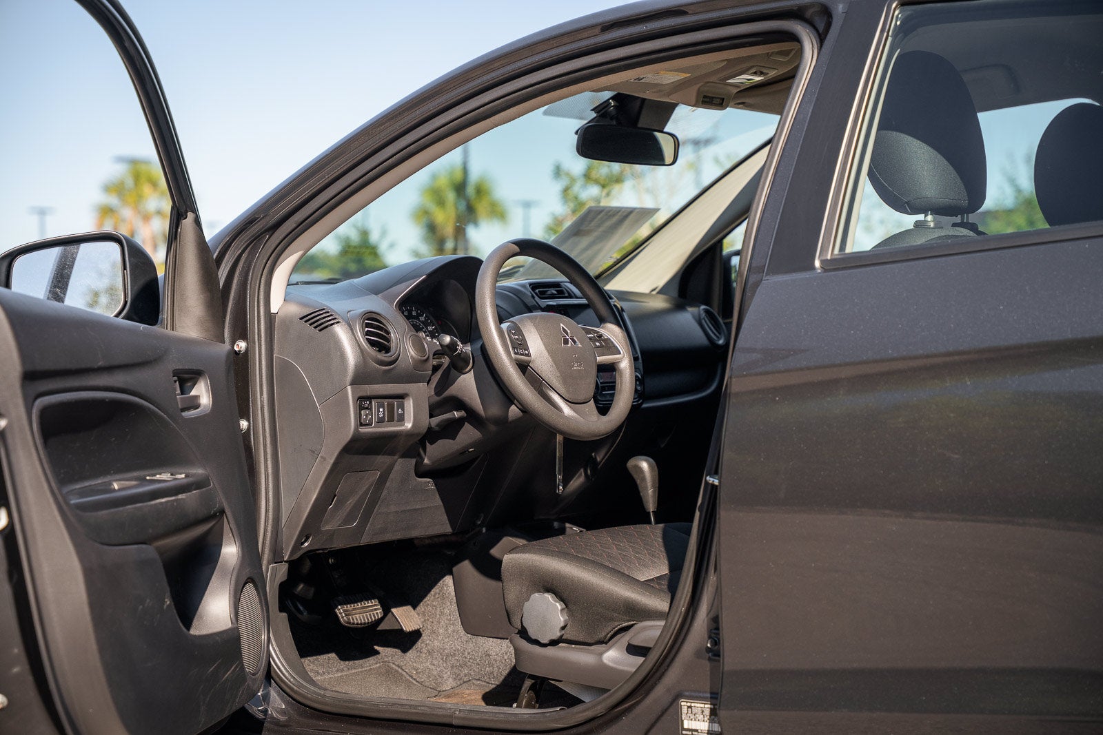 2024 Mitsubishi Mirage ES