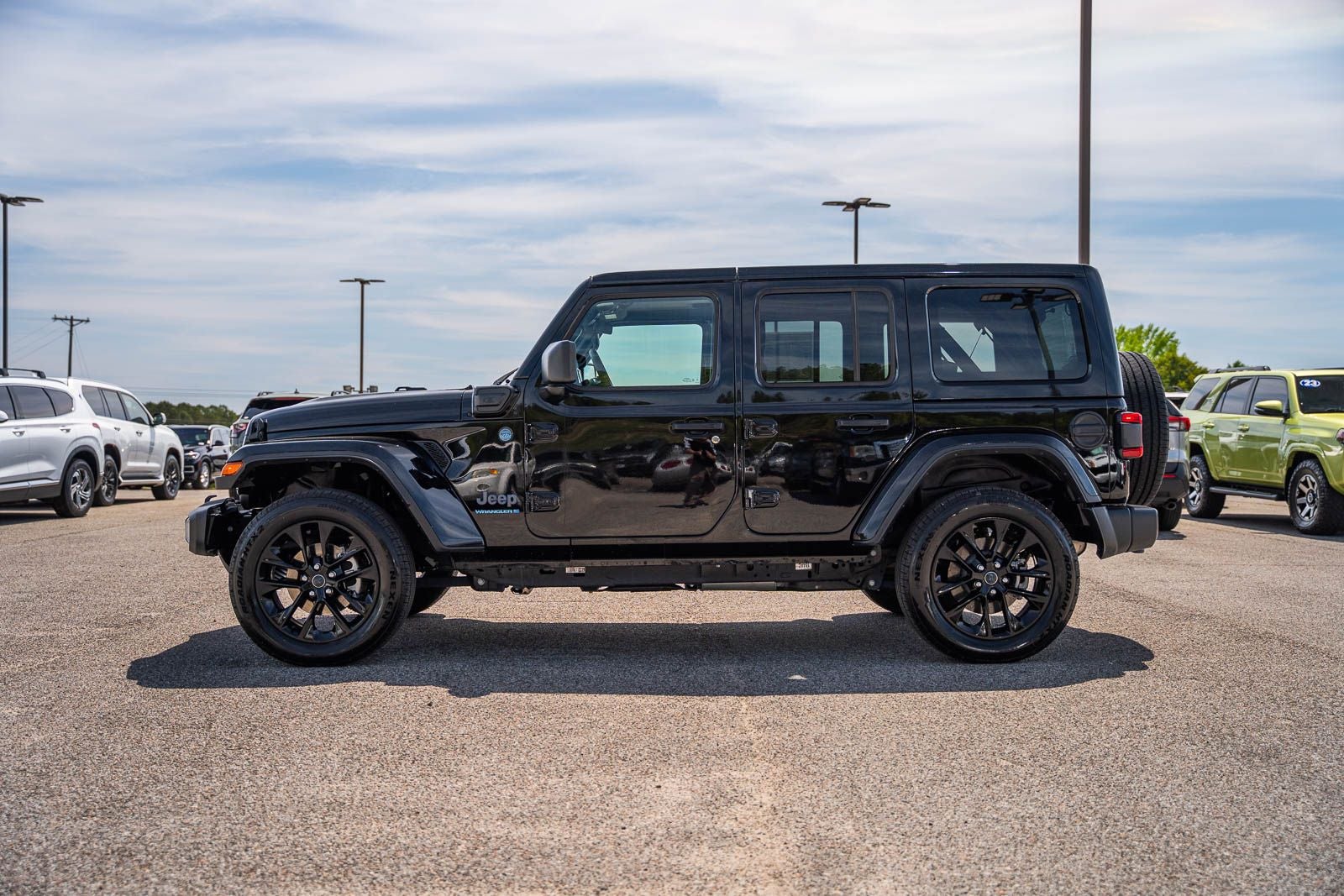 2025 Jeep Wrangler Sahara 4xe