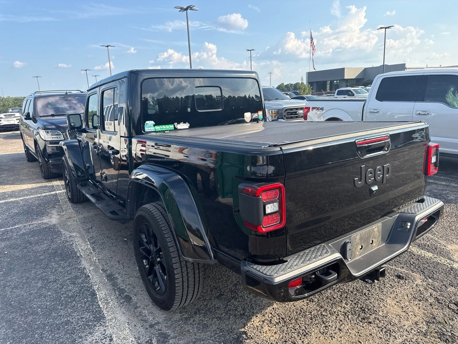 2023 Jeep Gladiator Overland