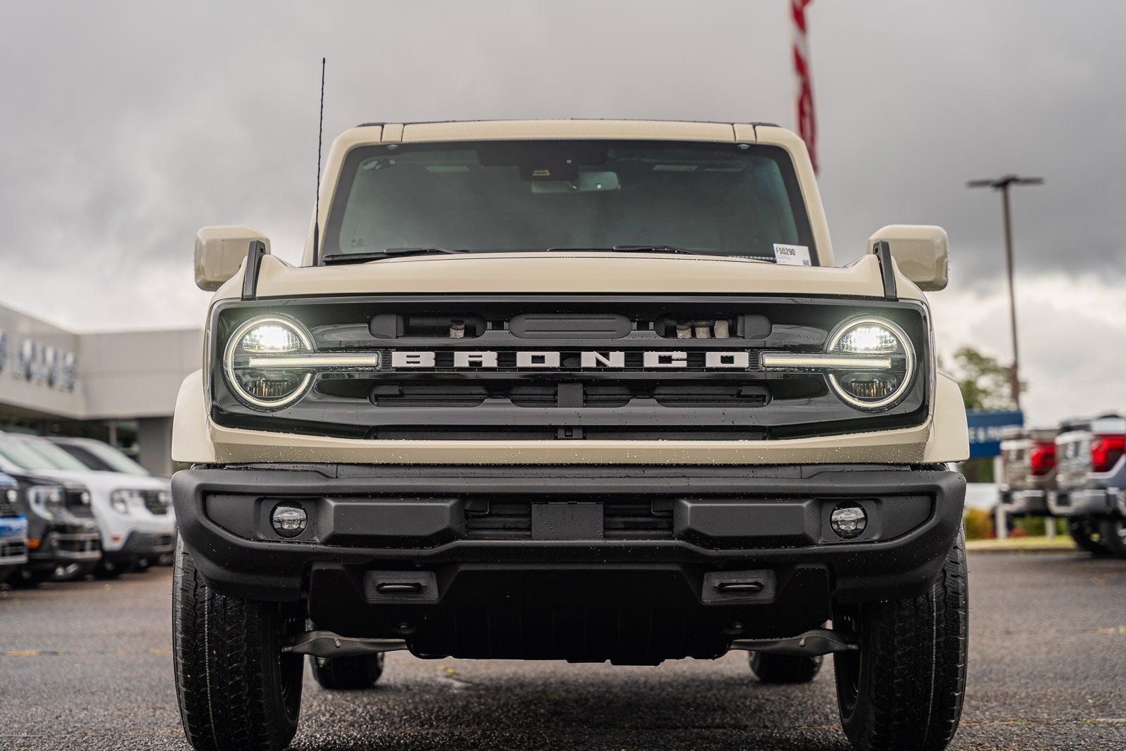 2026 Ford Bronco Outer Banks