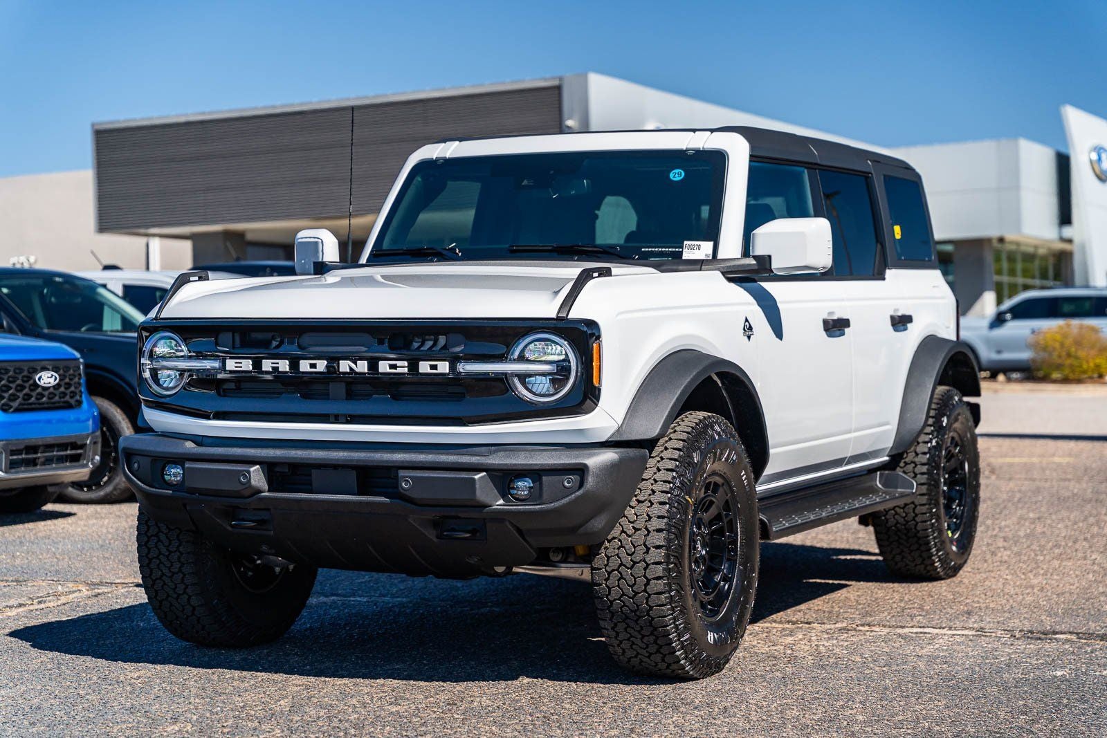 2026 Ford Bronco Outer Banks