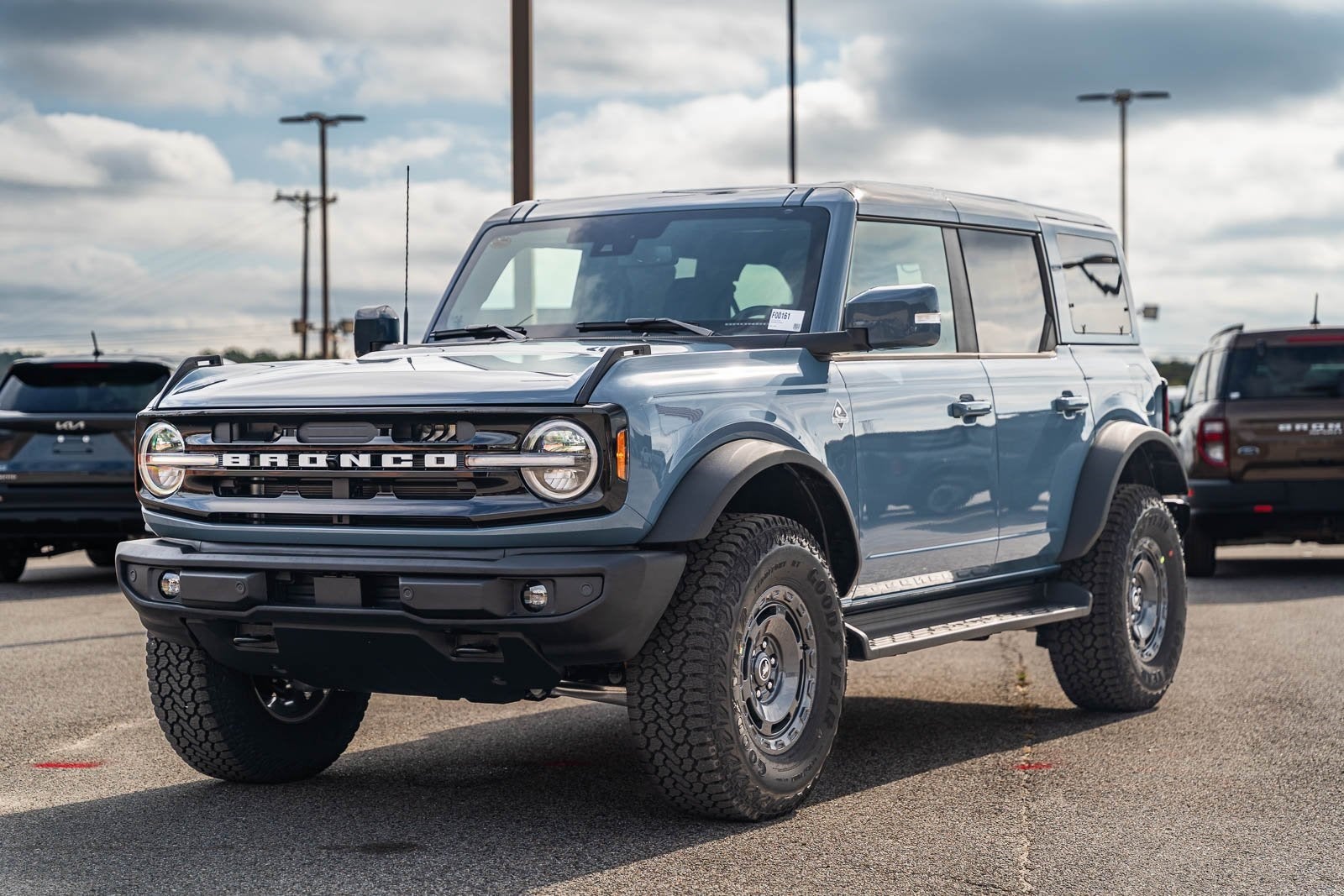 2025 Ford Bronco Outer Banks