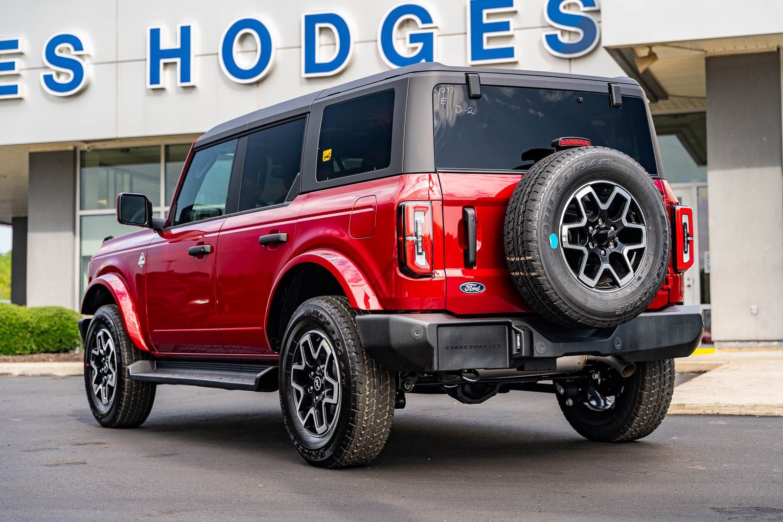2026 Ford Bronco Outer Banks