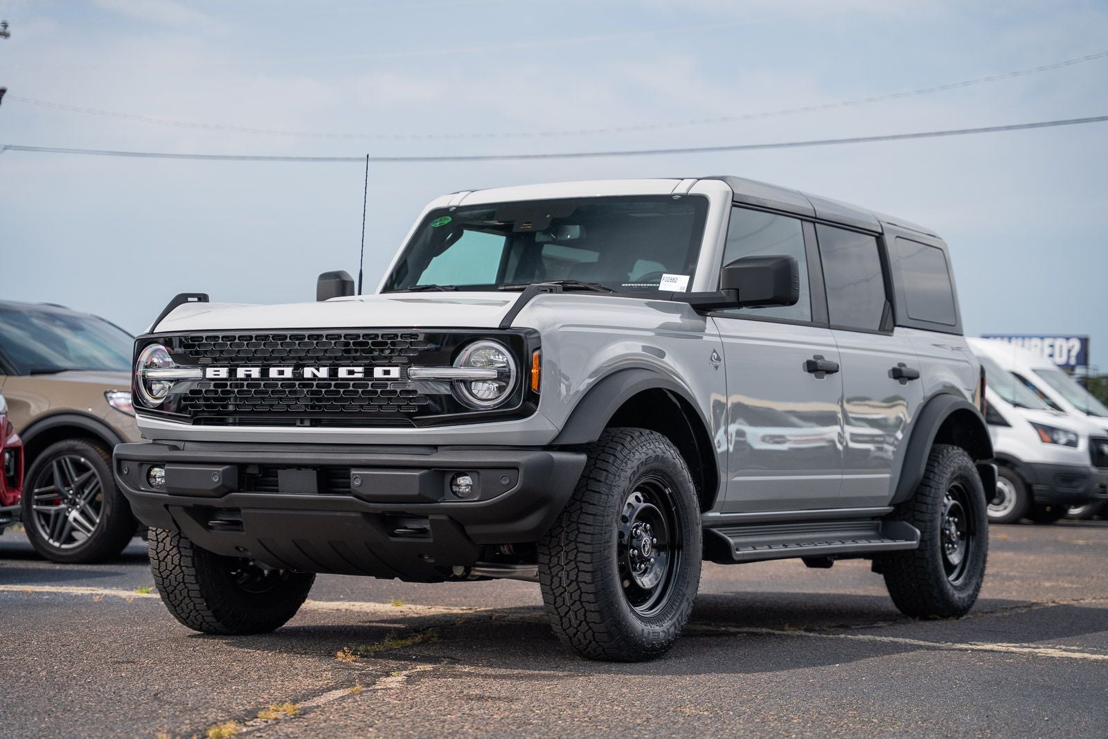 2026 Ford Bronco Outer Banks