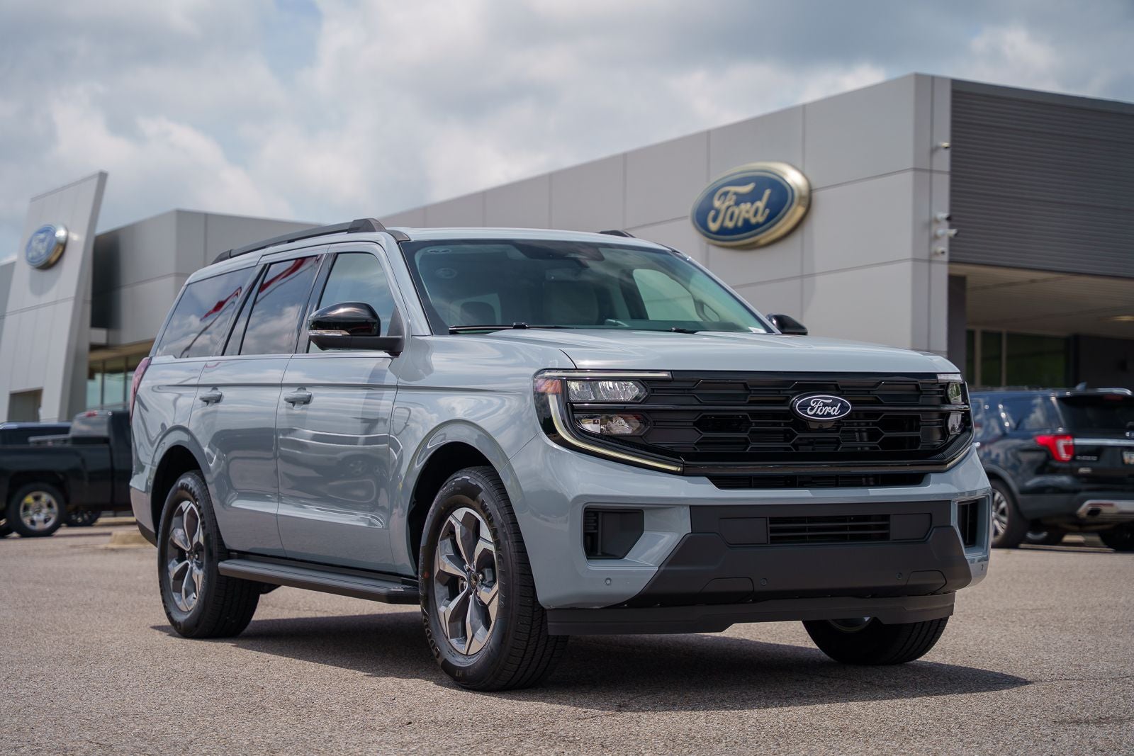 2027 Ford Expedition Active