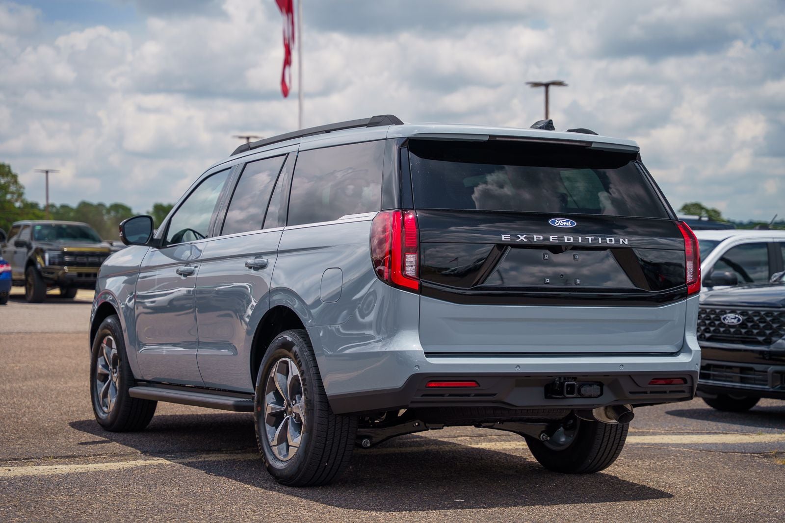 2027 Ford Expedition Active