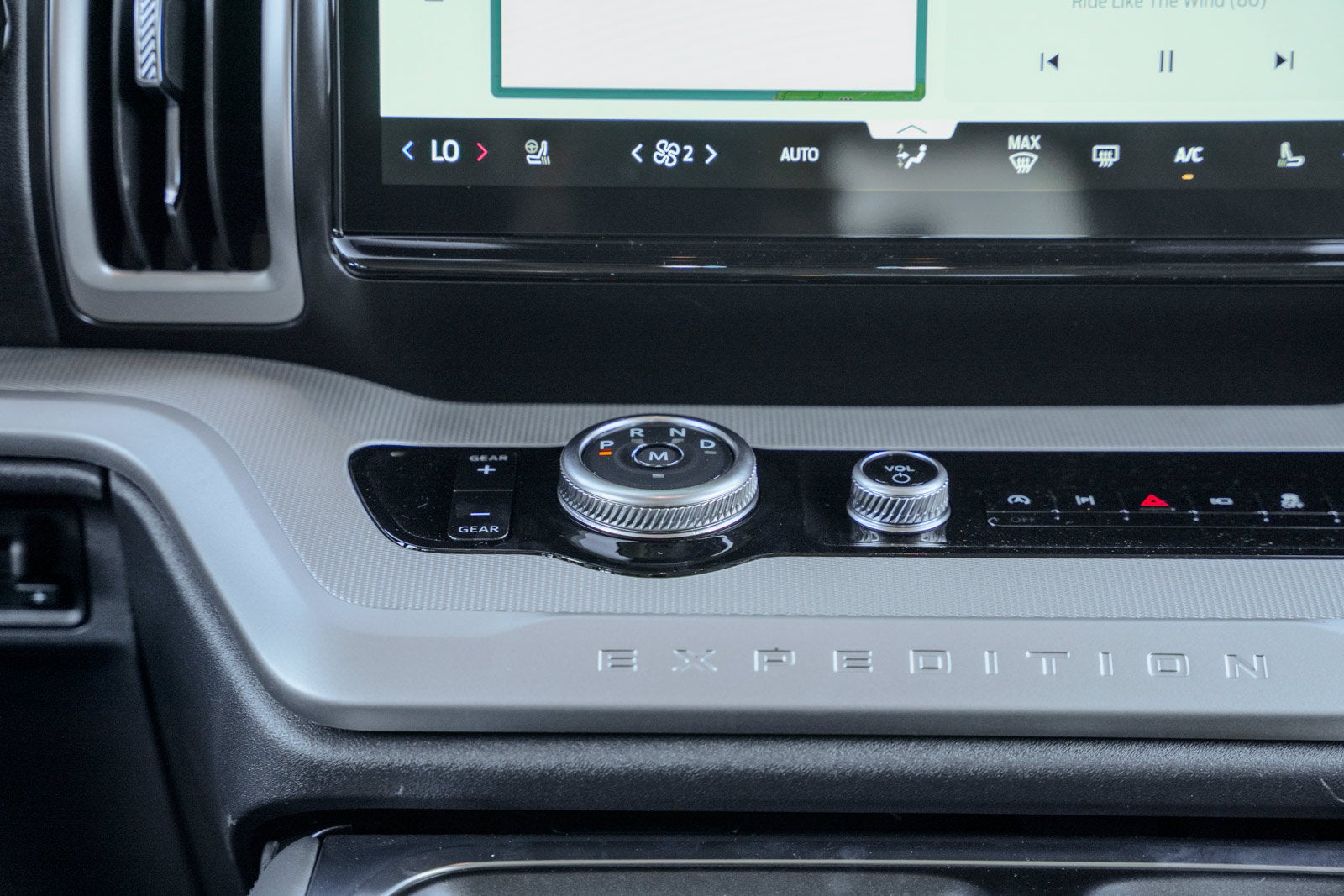 2027 Ford Expedition Active