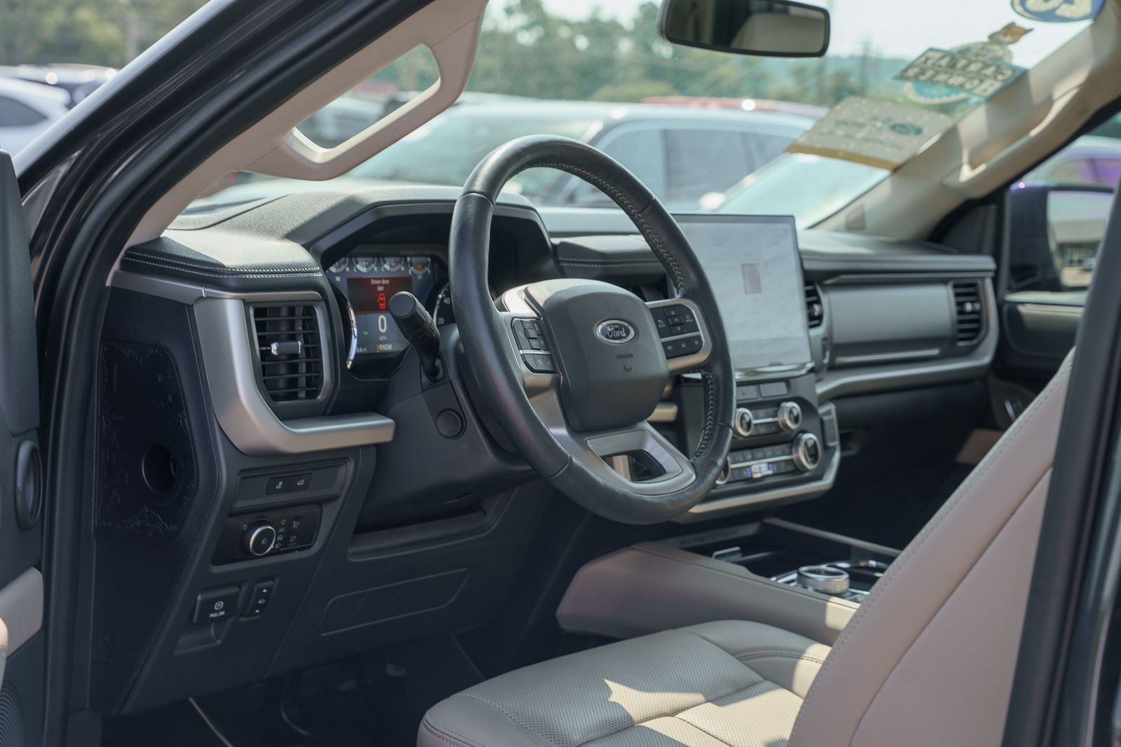 2023 Ford Expedition XLT