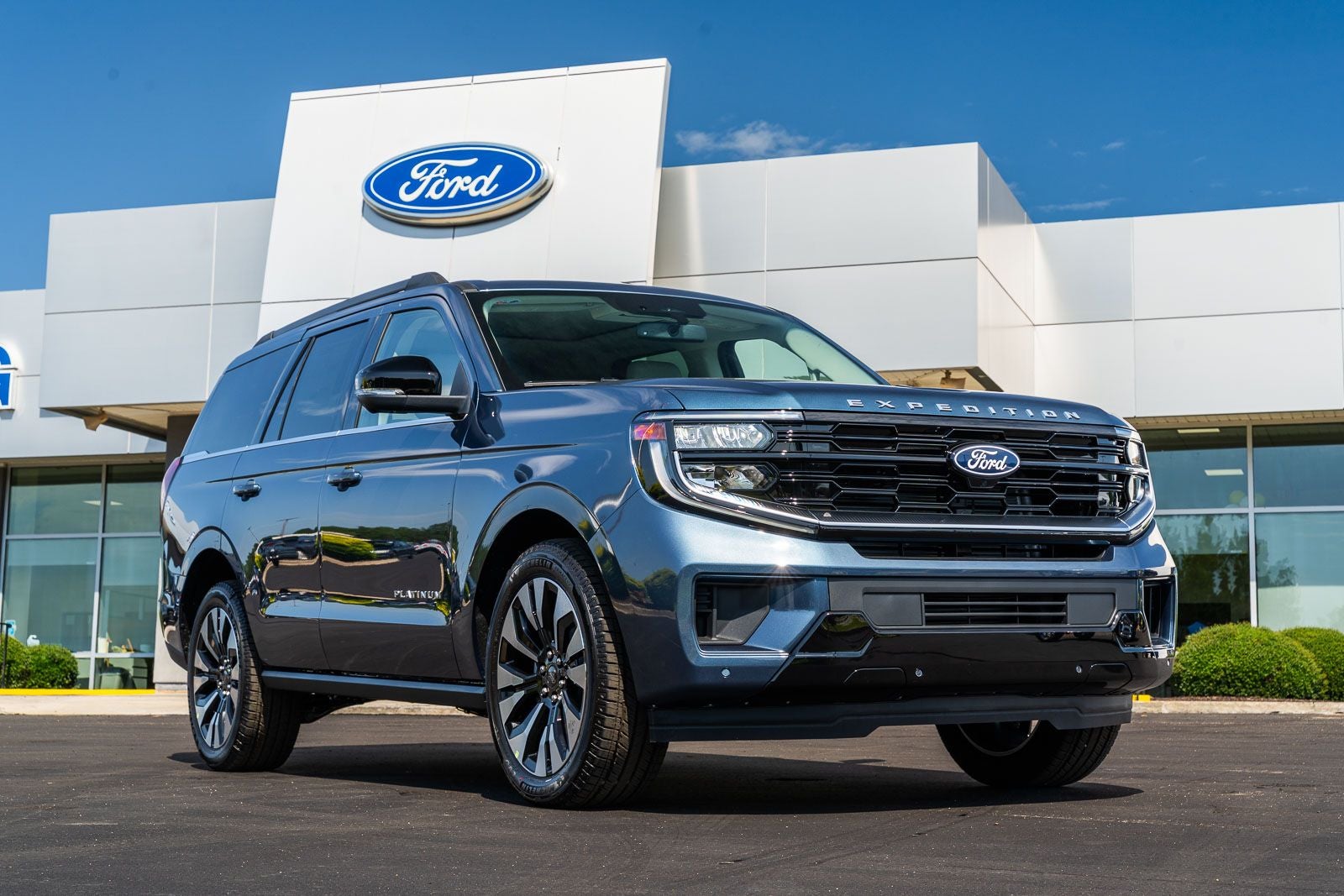 2027 Ford Expedition Platinum