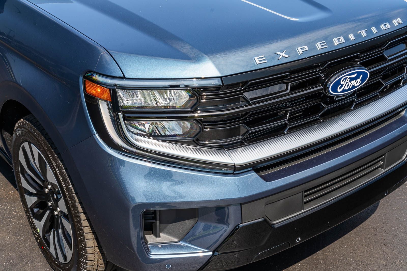 2027 Ford Expedition Platinum