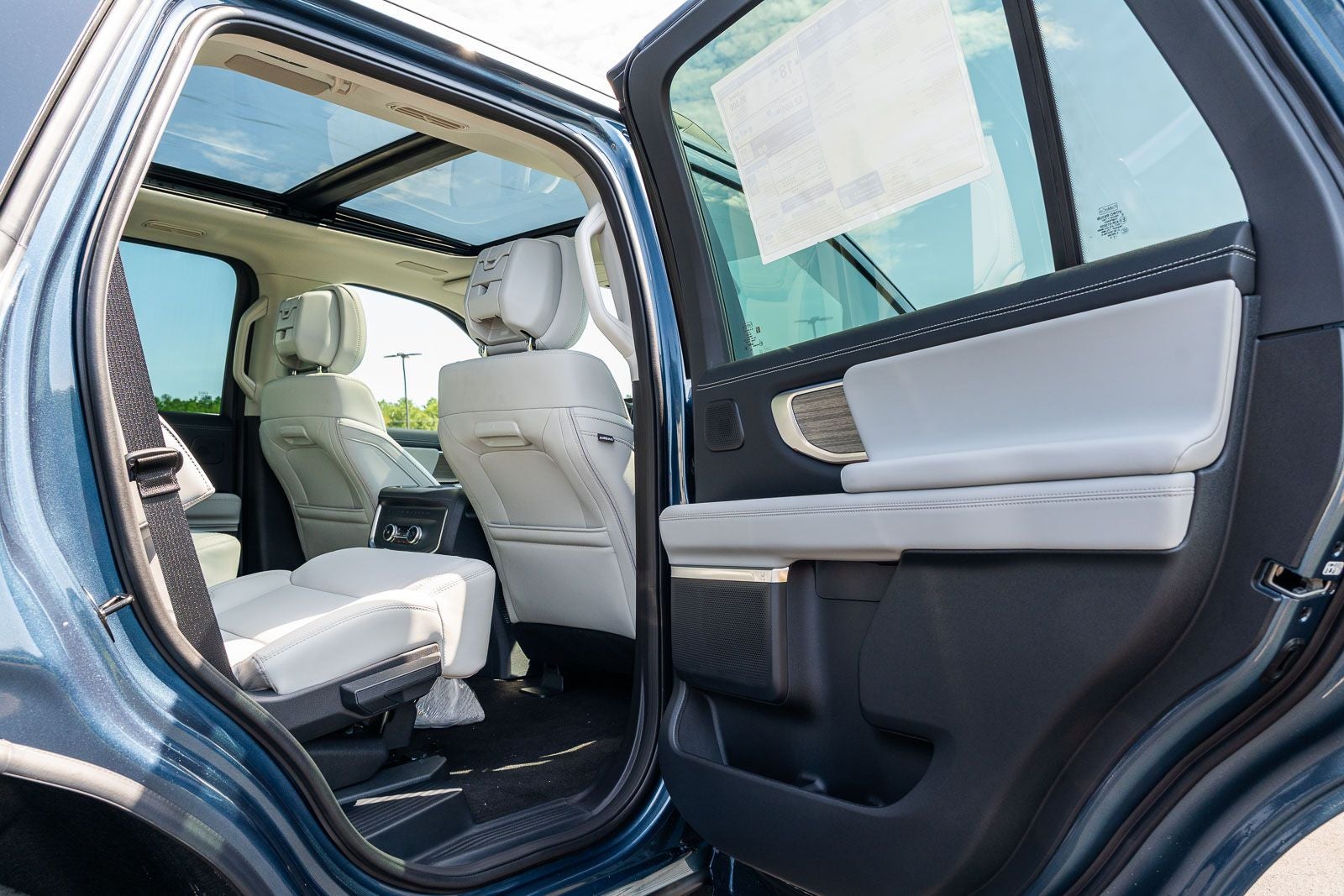 2027 Ford Expedition Platinum