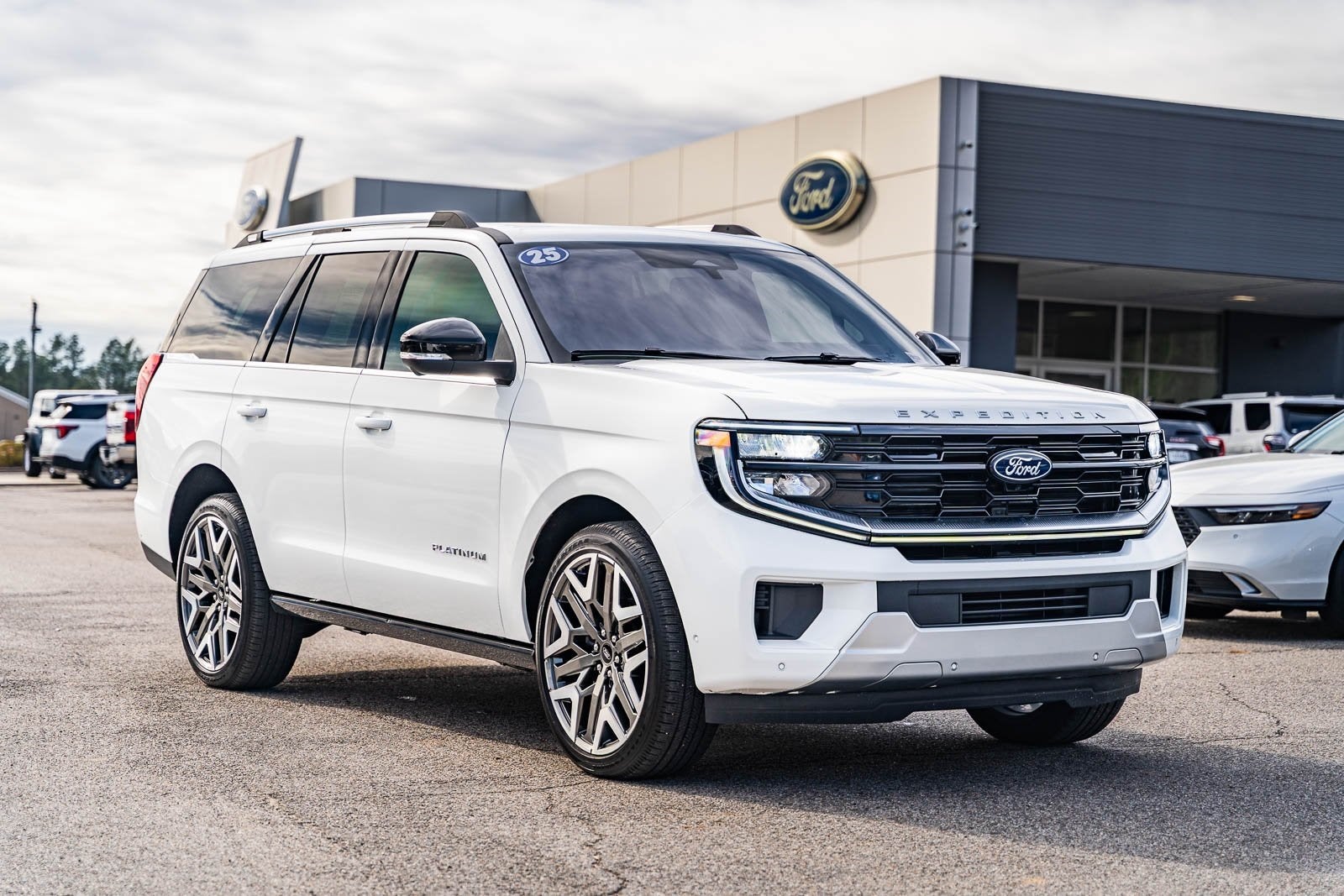 2025 Ford Expedition Platinum