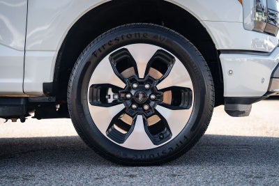 2022 Ford F-150 Lightning Platinum