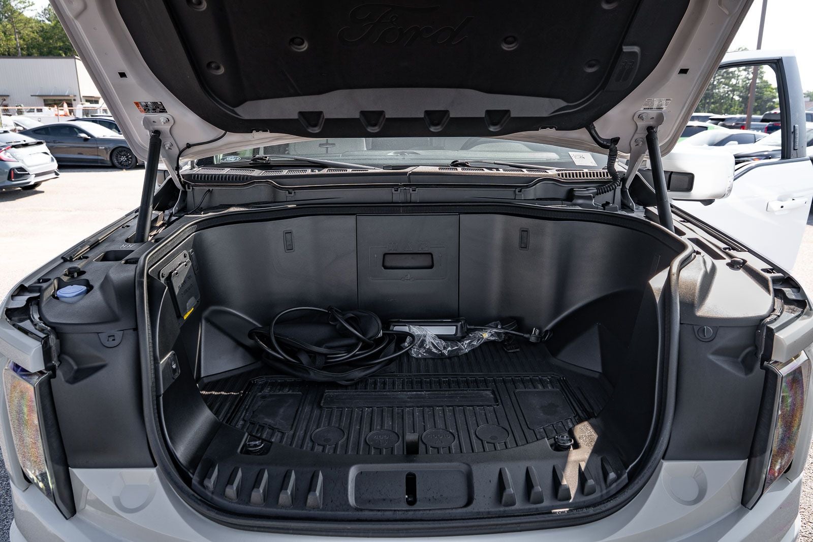 2022 Ford F-150 Lightning Platinum