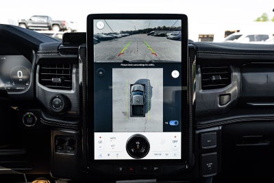 2022 Ford F-150 Lightning Platinum
