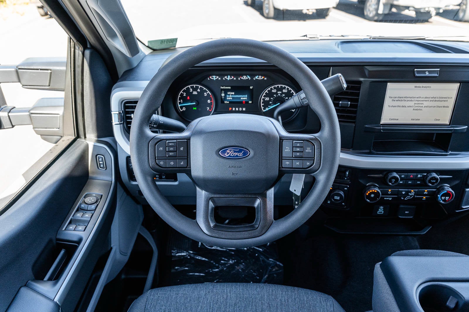 2027 Ford F-250SD XL