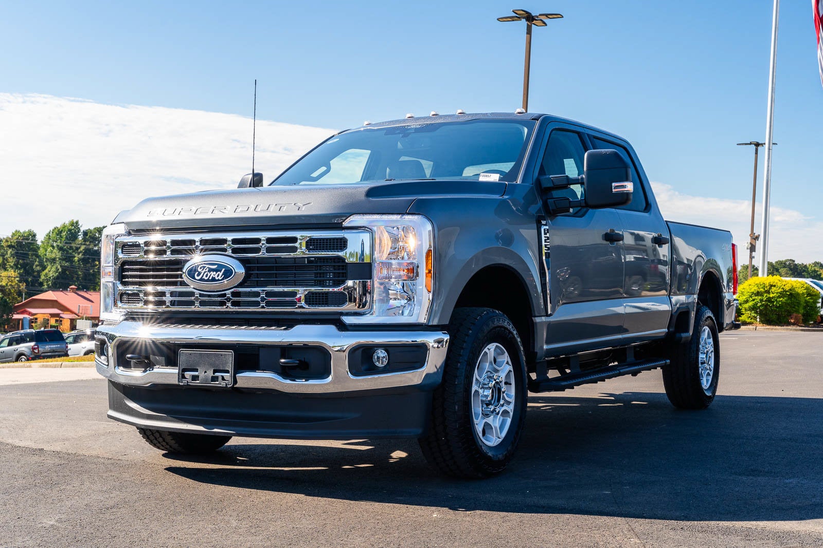 2027 Ford F-250SD XLT