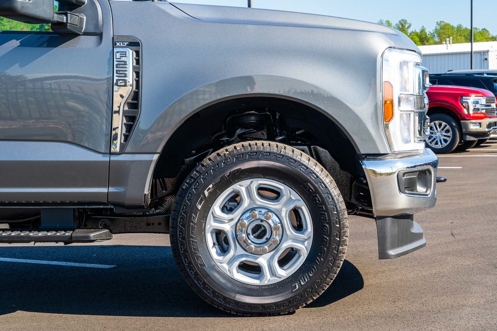 2027 Ford F-250SD XLT