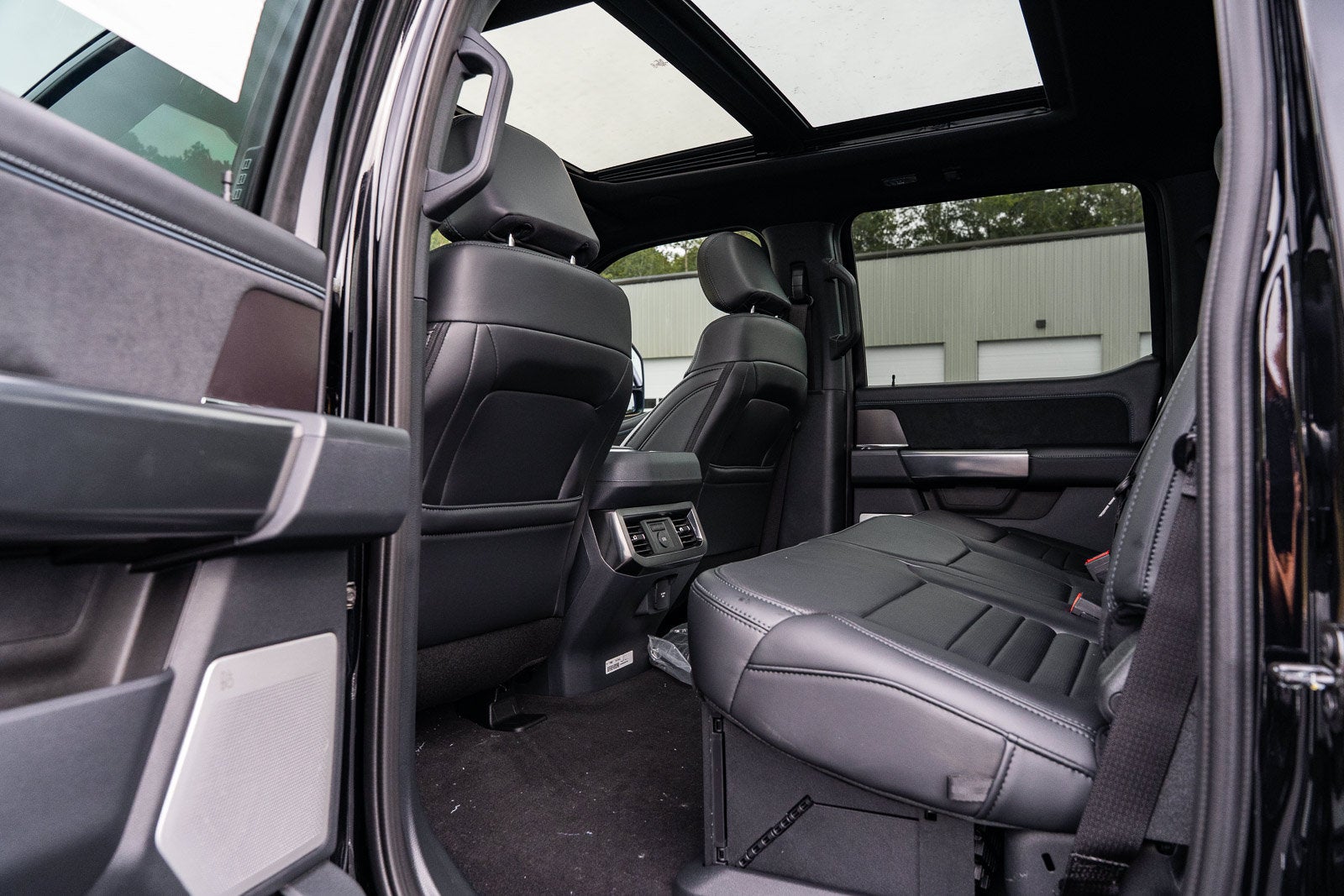 2027 Ford F-250SD Platinum