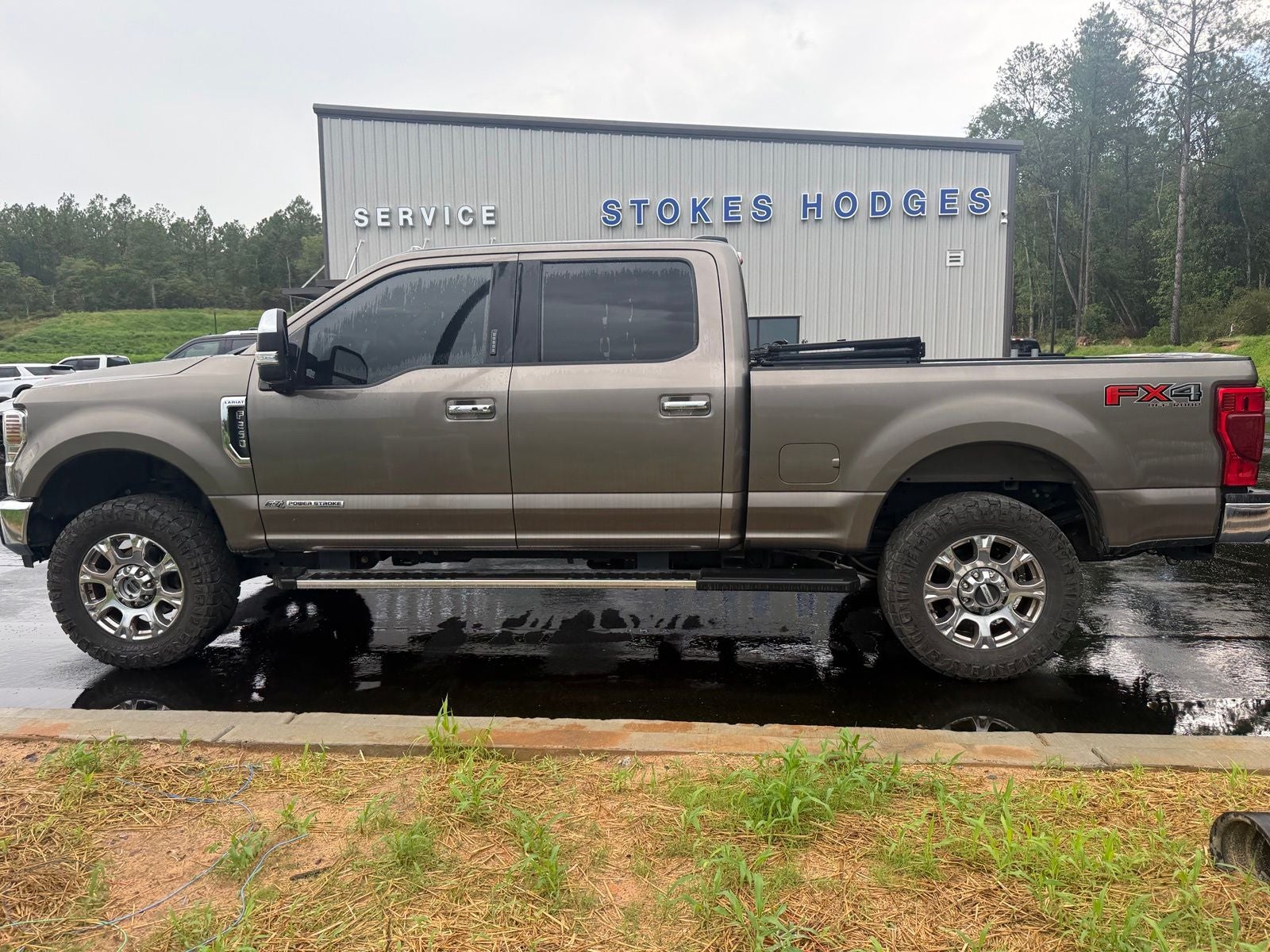 2022 Ford F-250SD Lariat