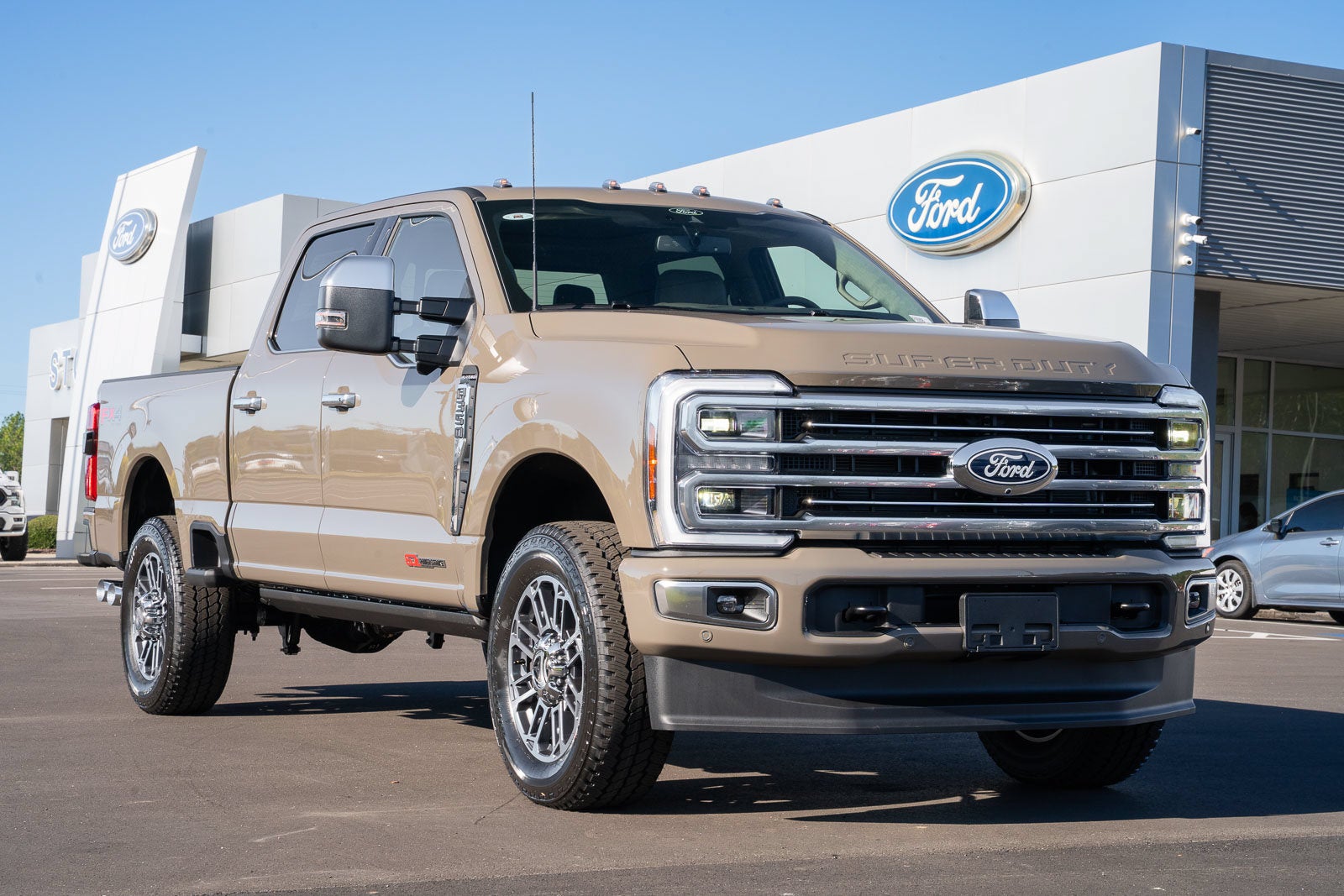 2027 Ford F-350SD Platinum