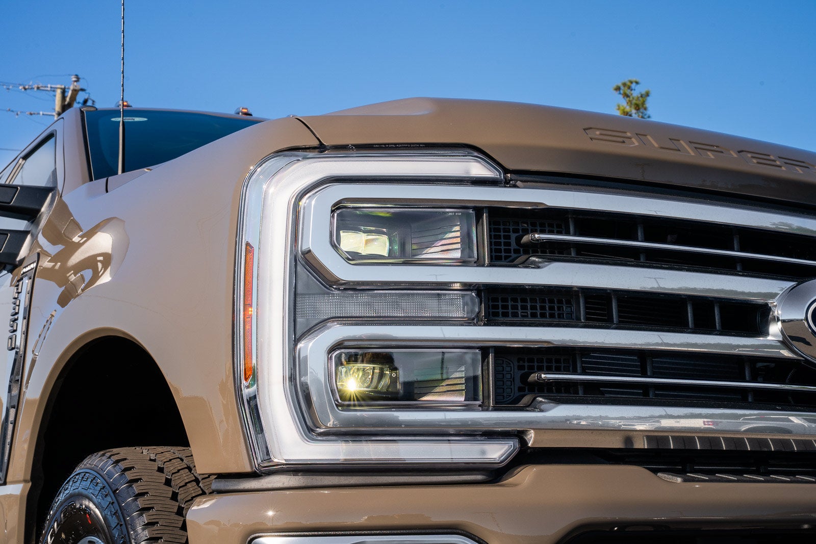 2027 Ford F-350SD Platinum
