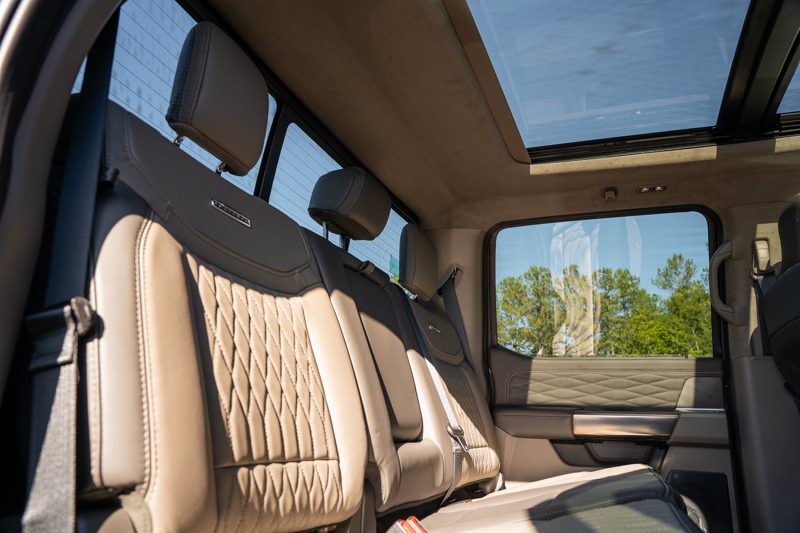 2027 Ford F-350SD Platinum