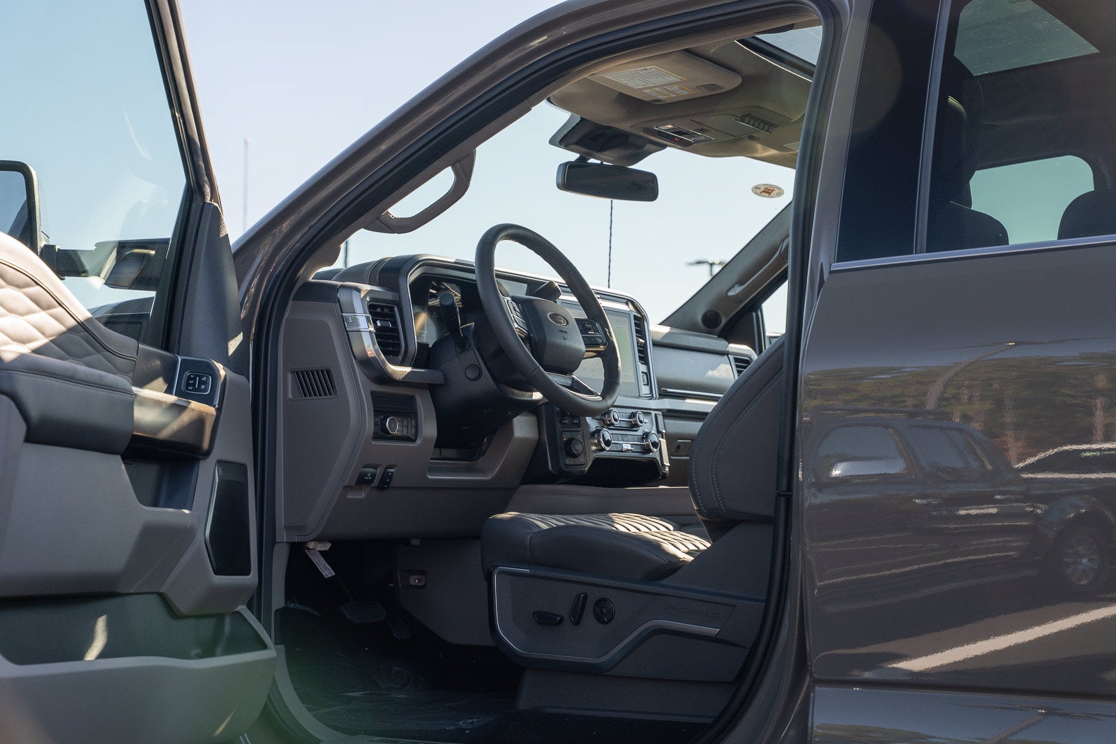 2027 Ford F-350SD Platinum